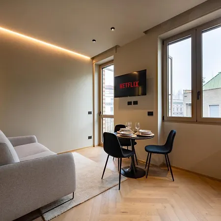 Luxury With View Steps From The Duomo * Mailand