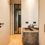 דירה Luxury With View Steps From The Duomo מילאנו