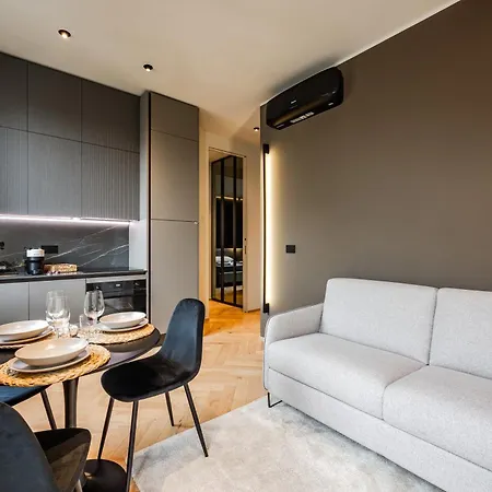 Luxury With View Steps From The Duomo * 米兰